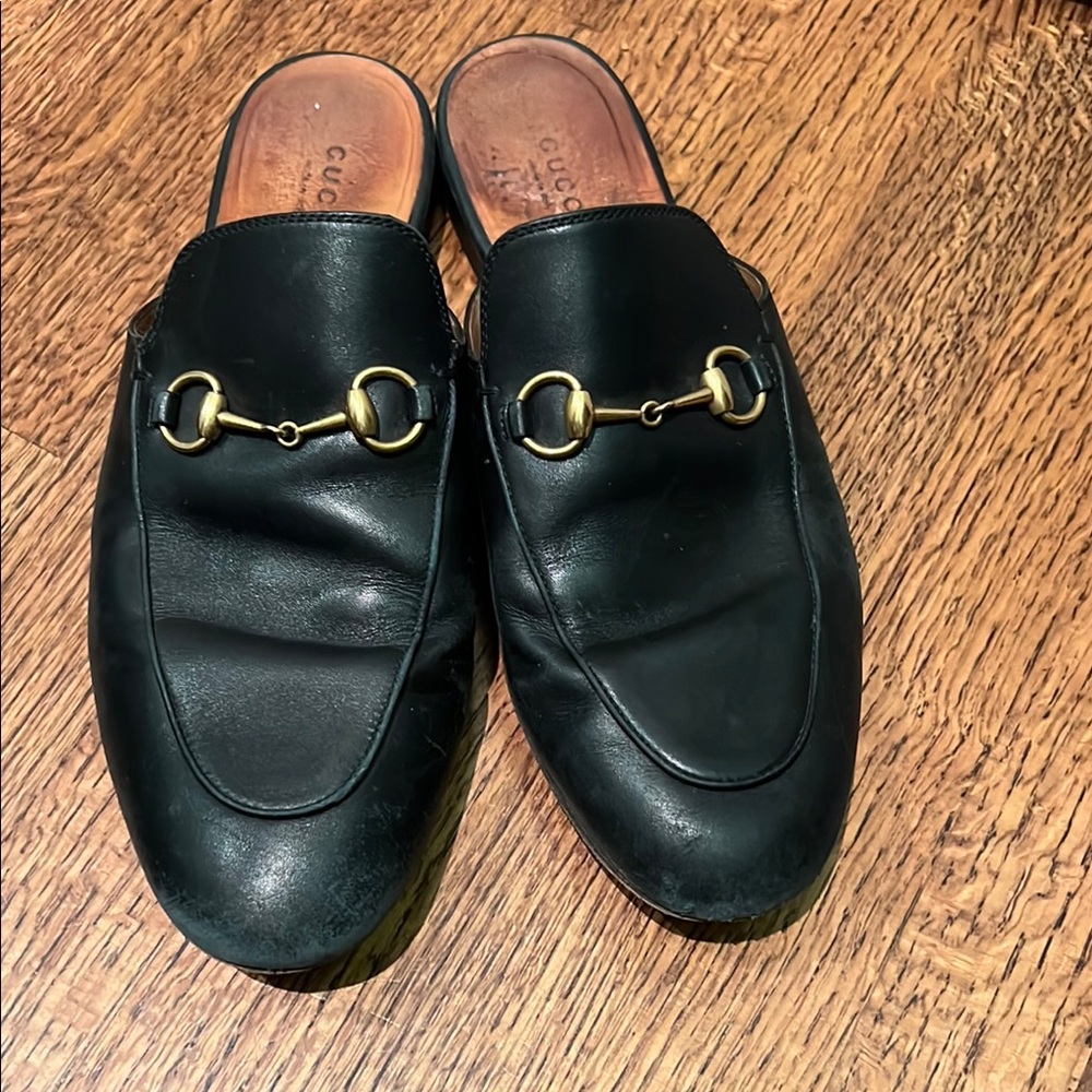 Gucci Black Leather womens  Loafers